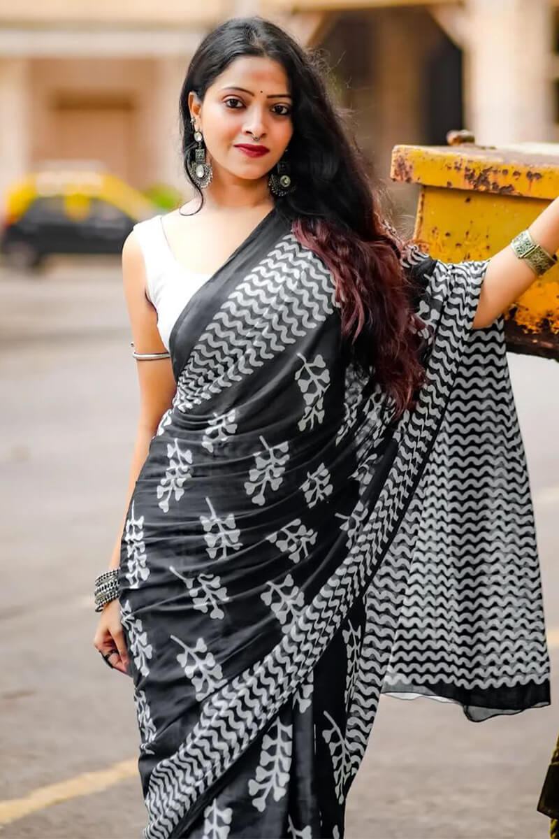 Exuberant 1 Minute Ready To Wear Black Mul Cotton Digital Printed Saree With Pocket