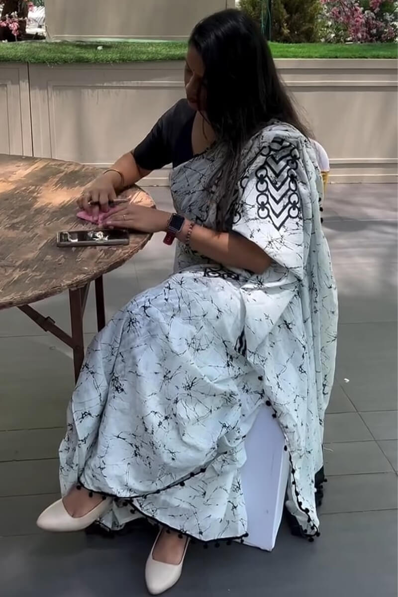 Sophisticated 1 Minute Ready To Wear White Mul Cotton Digital Printed Saree With Pocket