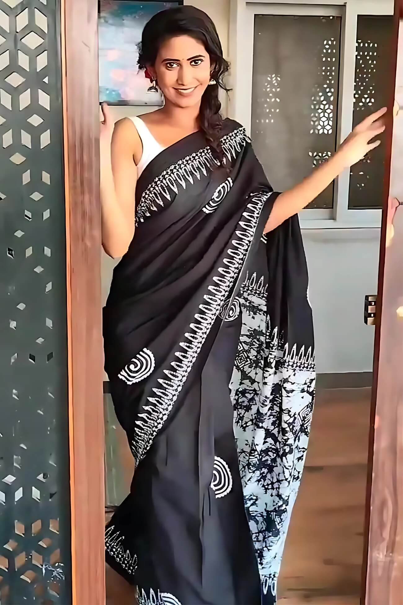 Classic 1 Minute Ready To Wear Black Mul Cotton Digital Printed Saree With Pocket
