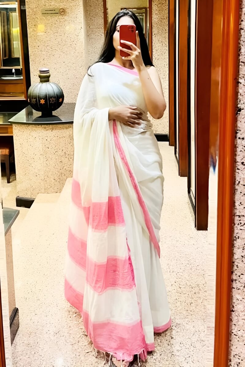 Magnificat 1 Minute Ready To Wear Off White Mul Cotton Digital Printed Saree With Pocket