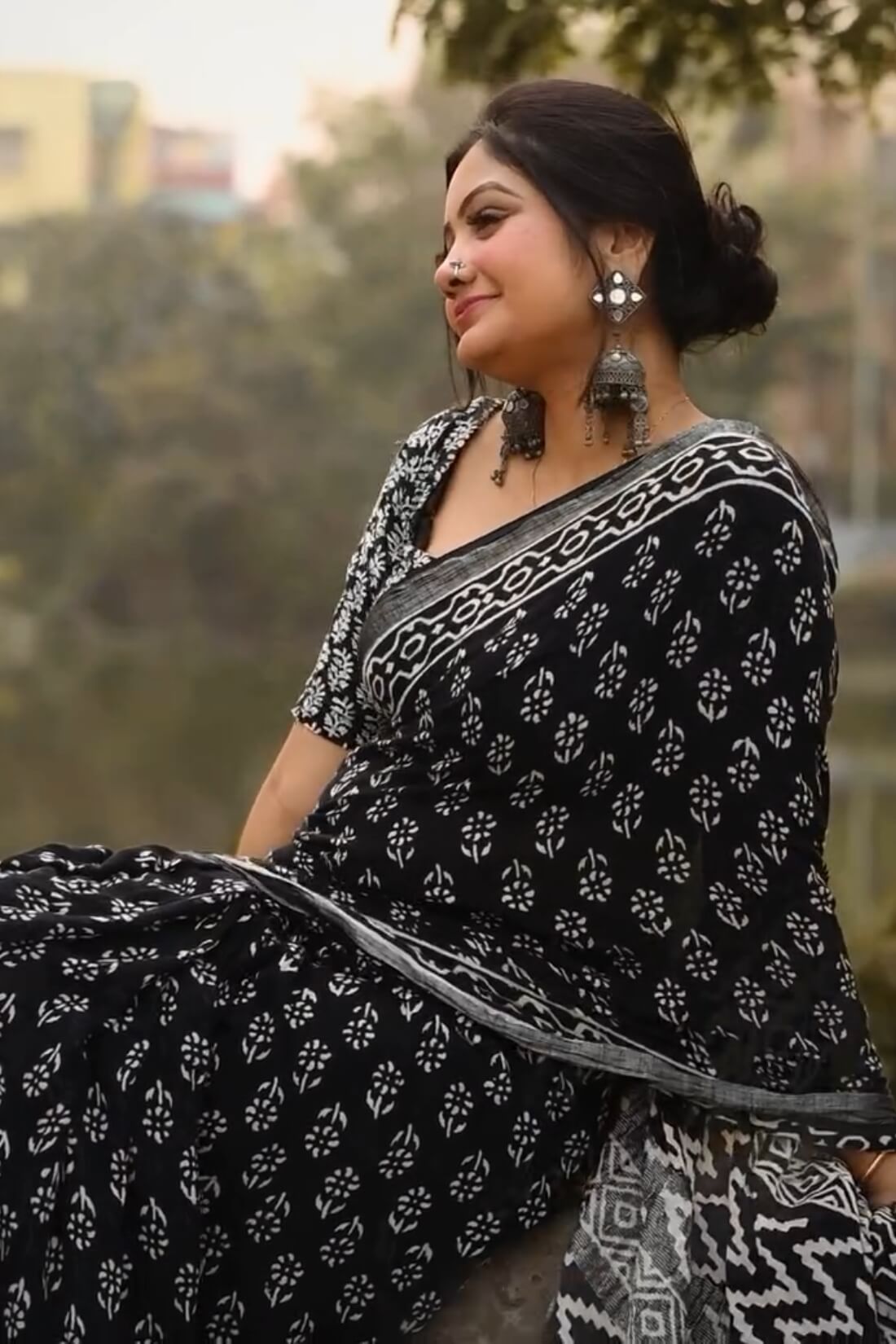 Desuetude 1 Minute Ready To Wear Black Mul Cotton Digital Printed Saree