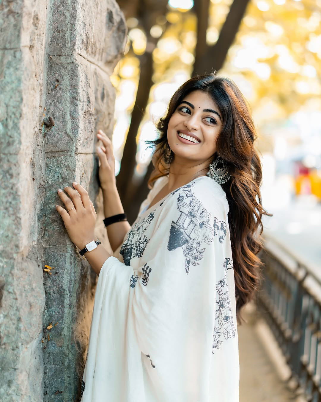 Enchanting 1 Minute Ready To Wear Off White Mul Cotton Digital Printed Saree