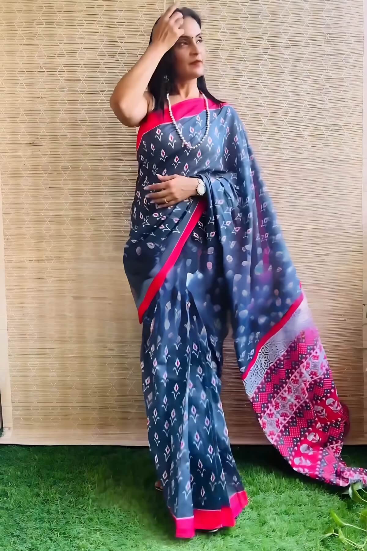 Eclat 1 Minute Ready To Wear Navy Blue Mul Cotton Digital Printed Saree