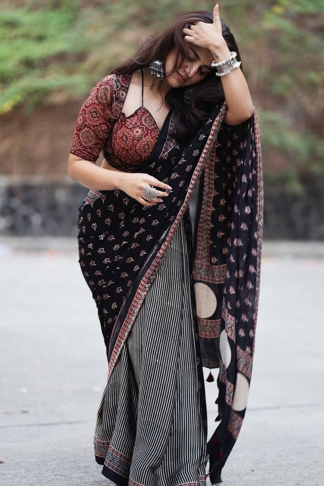 Fancifull Black 1 Minute Ready To Wear Digital Printed Crape Silk Saree