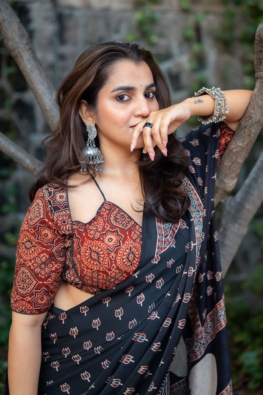 Fancifull Black 1 Minute Ready To Wear Digital Printed Crape Silk Saree