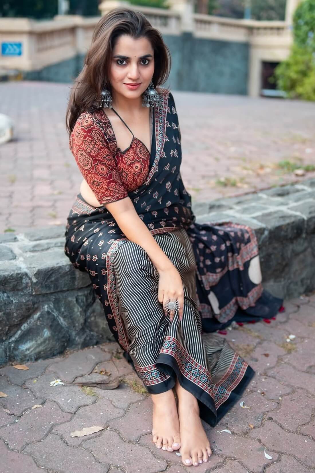 Fancifull Black 1 Minute Ready To Wear Digital Printed Crape Silk Saree