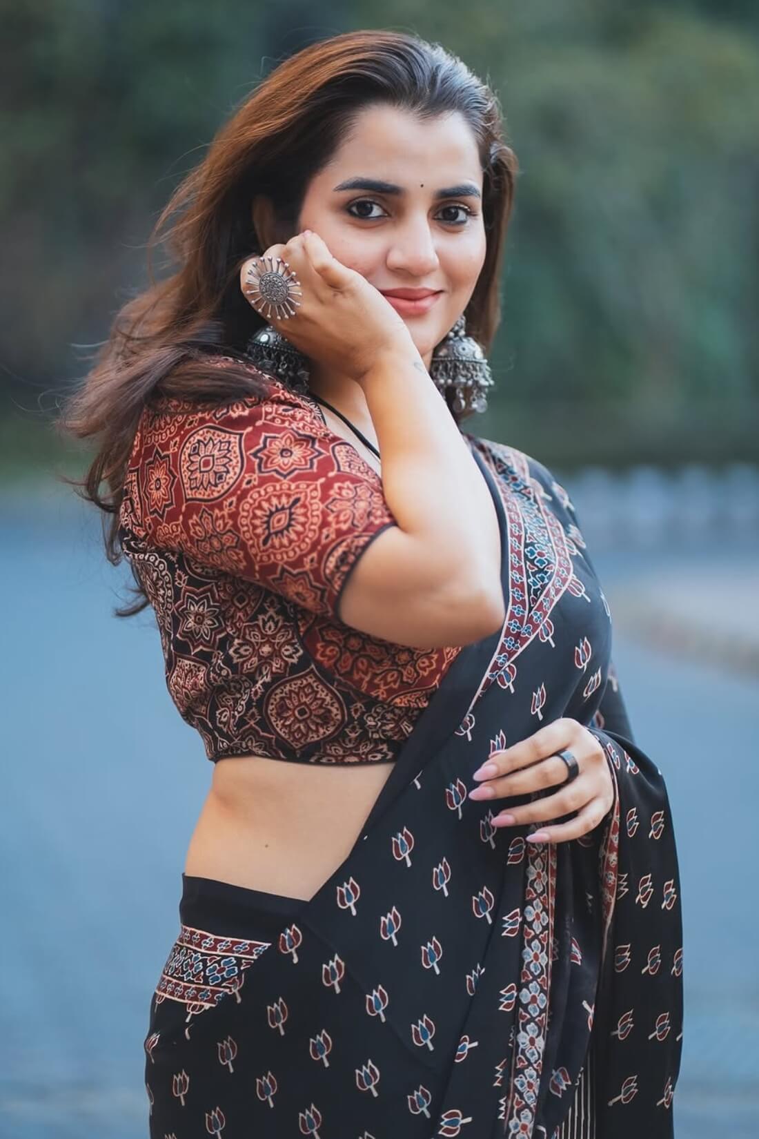 Fancifull Black 1 Minute Ready To Wear Digital Printed Crape Silk Saree