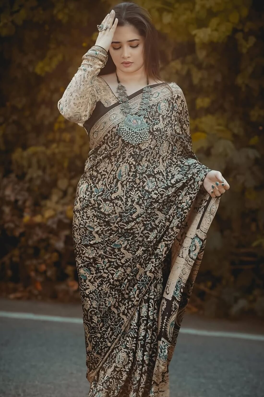 Glamorous Beige And Black 1 Minute Ready To Wear Digital Printed Crape Silk Saree