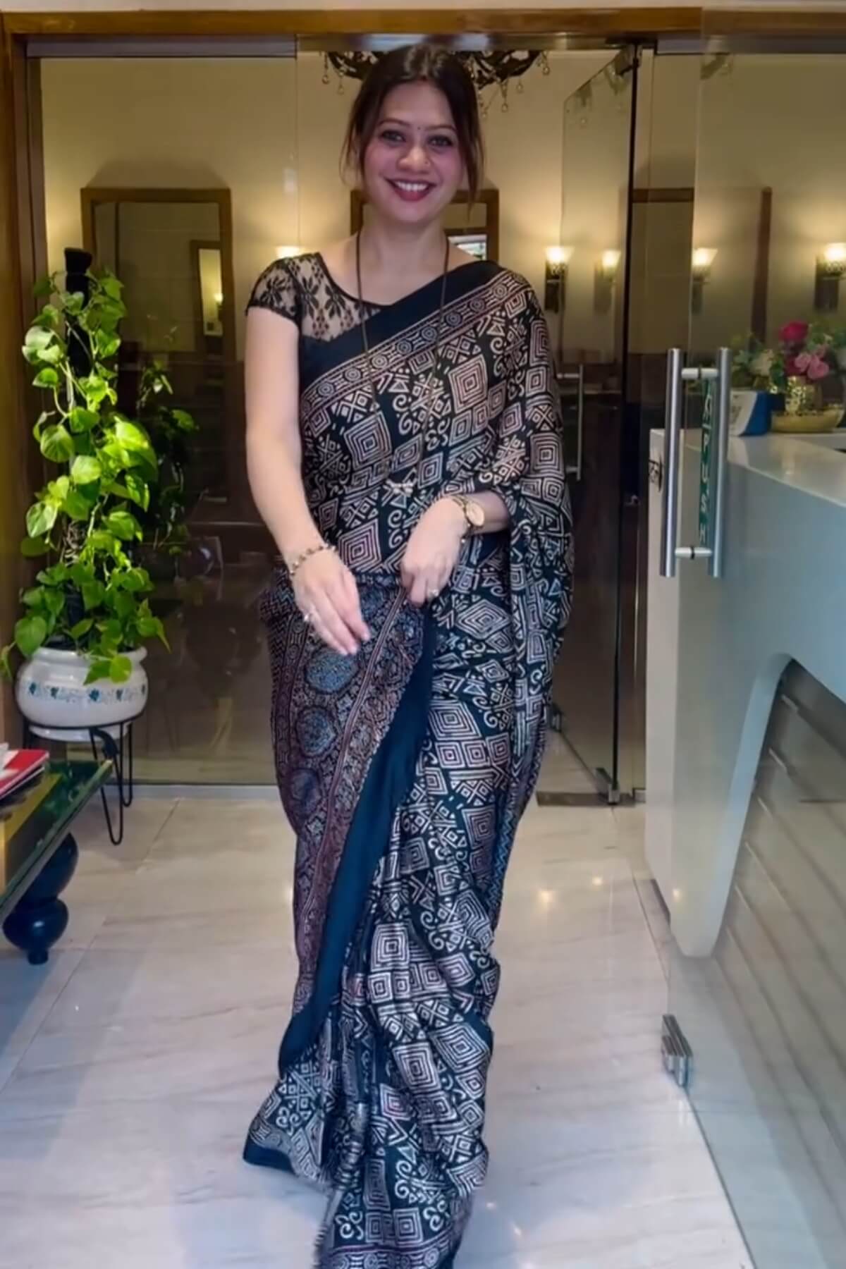 Luxuriant Black 1 Minute Ready To Wear Digital Printed Crape Silk Saree