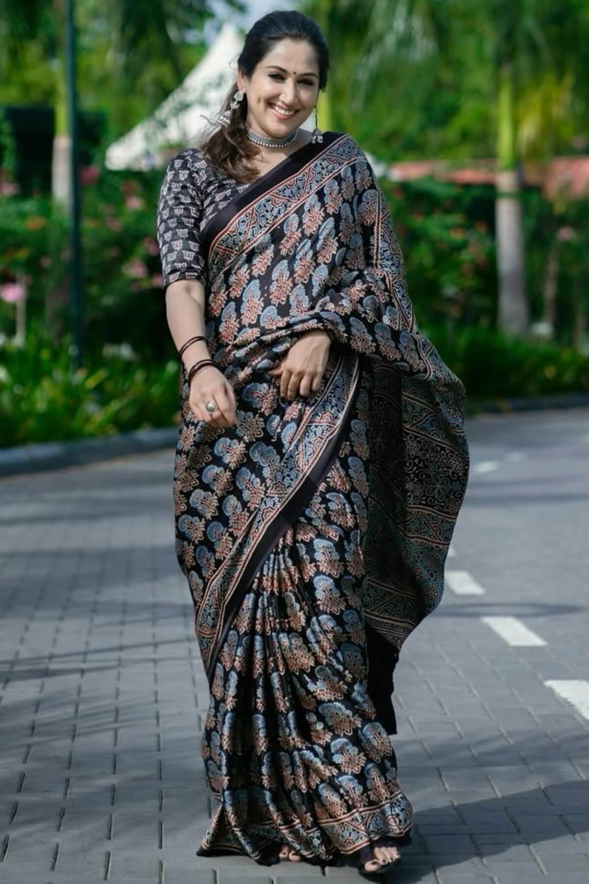 Exquisite Black 1 Minute Ready To Wear Digital Printed Crape Silk Saree