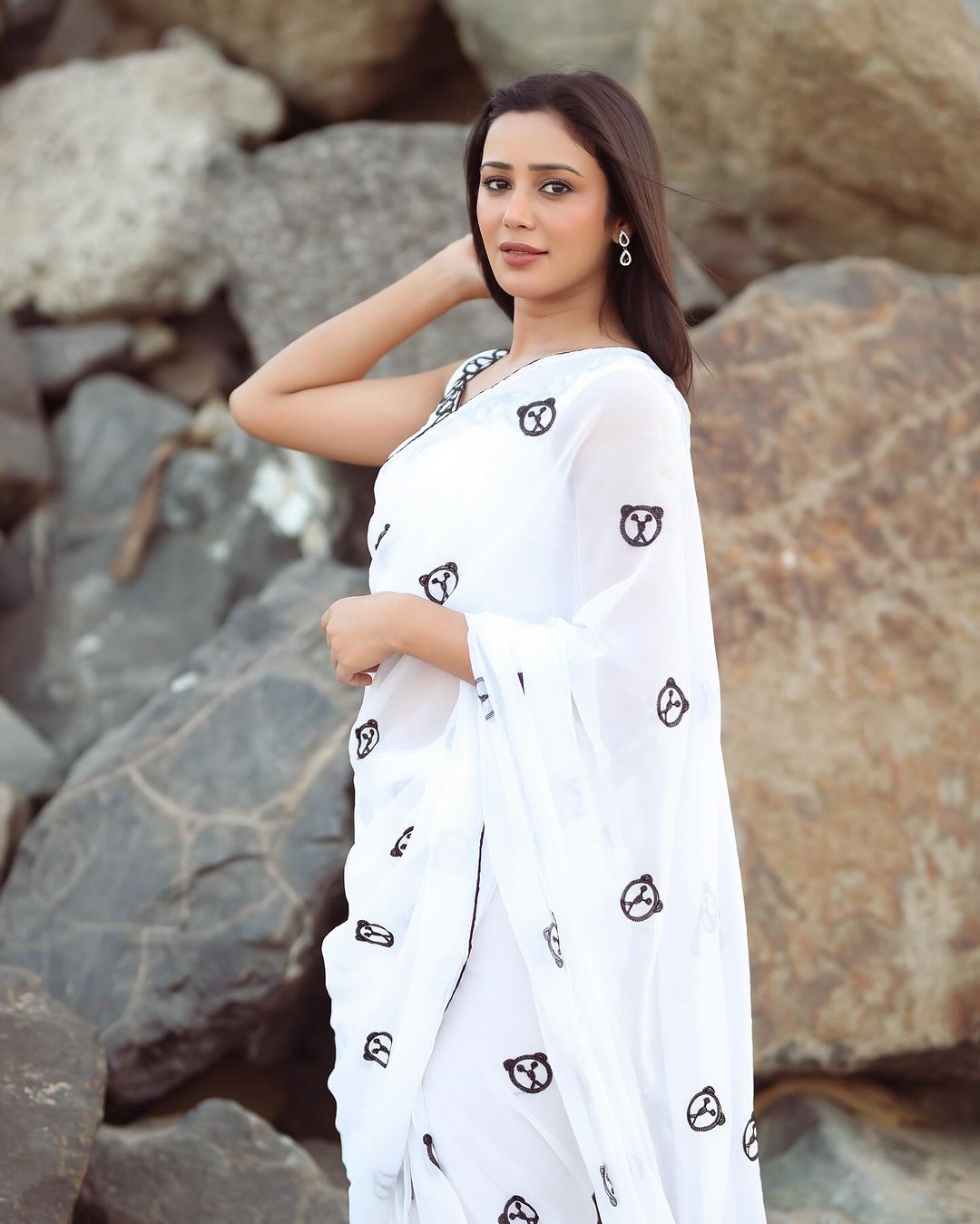 Pulsating 1-Minute Ready To Wear White Georgette Saree