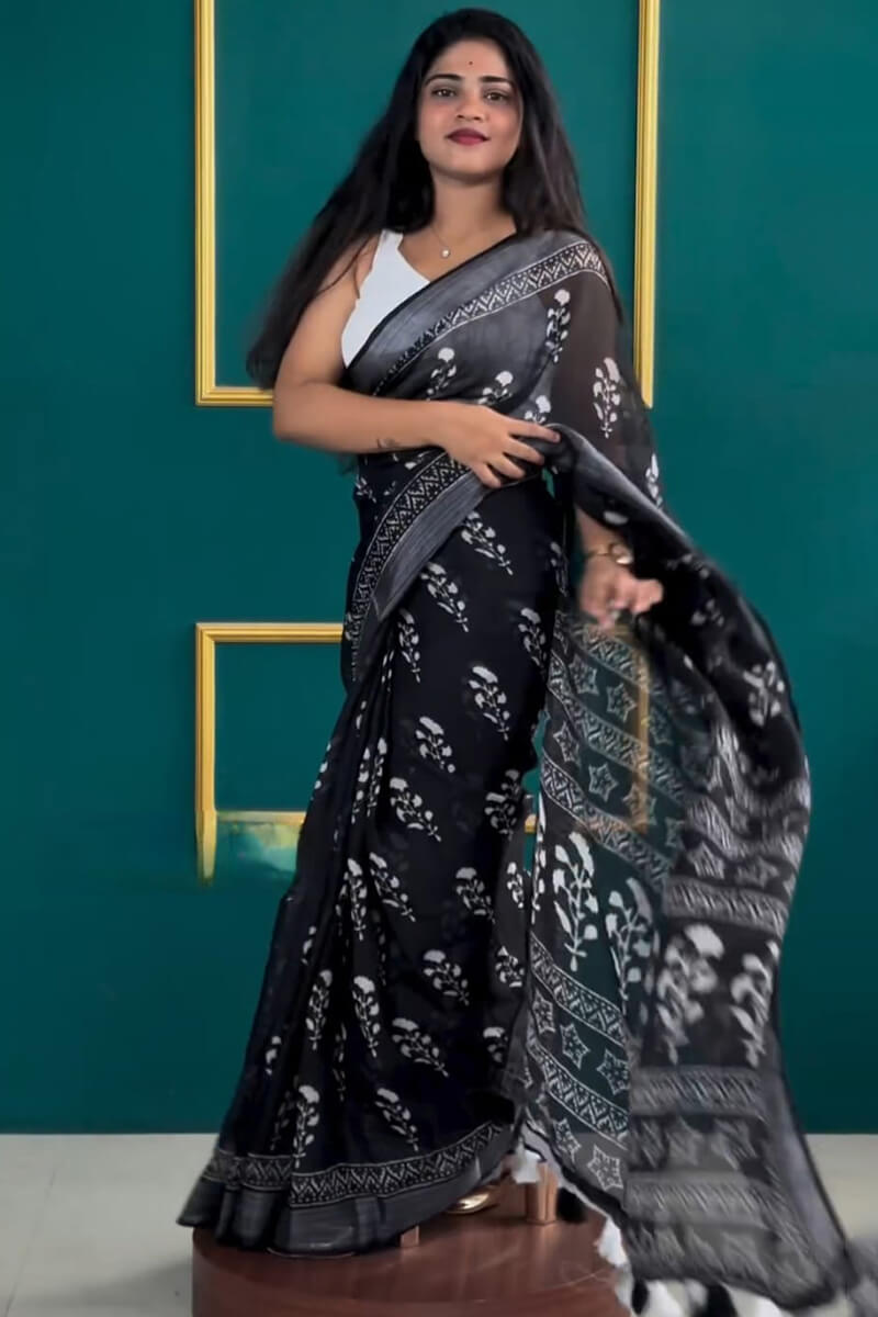 Vestigial 1-Minute Ready To Wear Black Cotton Saree