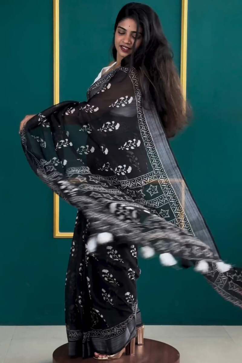 Vestigial 1-Minute Ready To Wear Black Cotton Saree