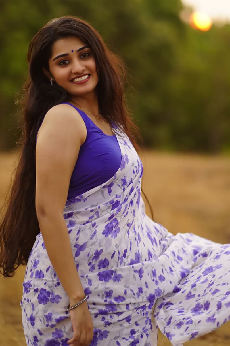 Elegant 1-Minute Ready To Wear Off White Georgette Saree