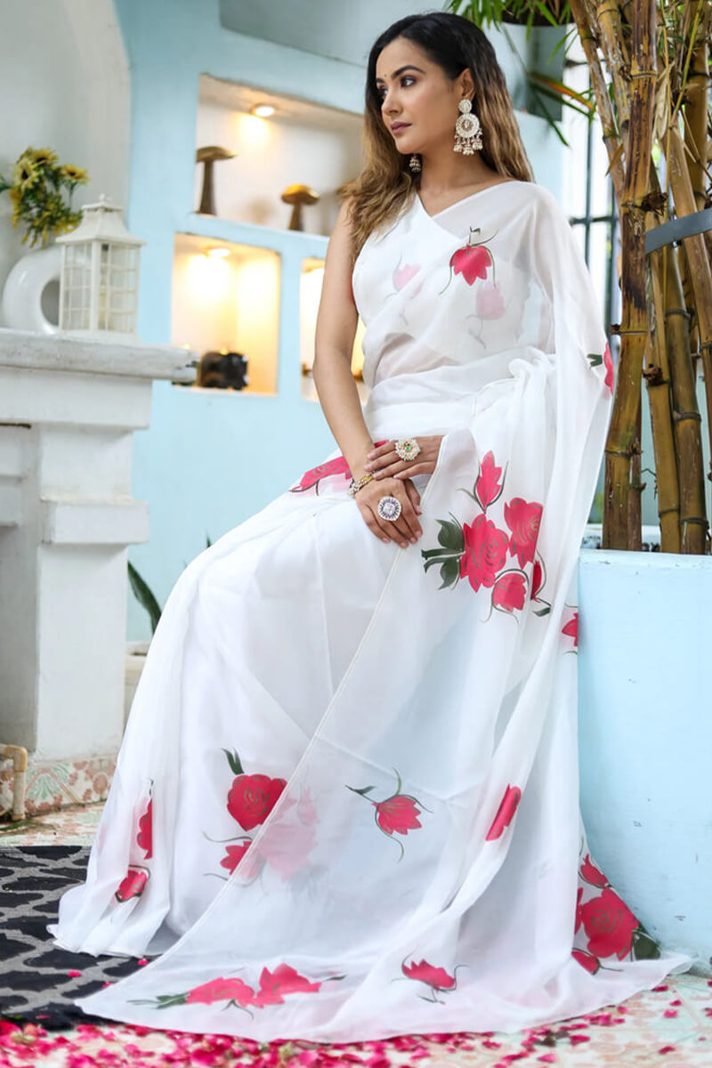 Demanding 1-Minute Ready To Wear Off White Georgette Saree