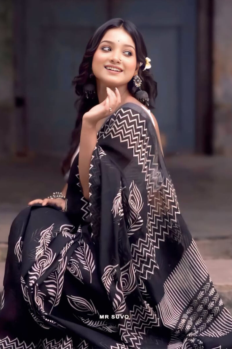 Proficient 1-Minute Ready To Wear Black Cotton Saree