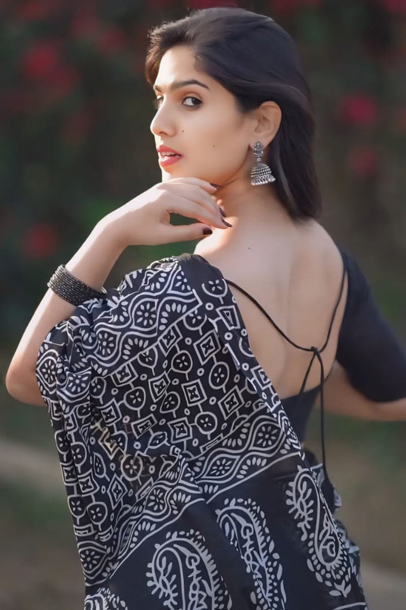 Fairytale 1-Minute Ready To Wear Black Cotton Saree