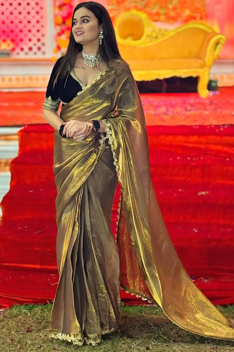 Jubilant Green Fancy Silk Saree With Exemplary Blouse Piece