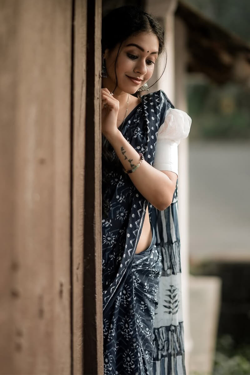 Prettiest 1-Minute Ready To Wear Black Cotton Saree