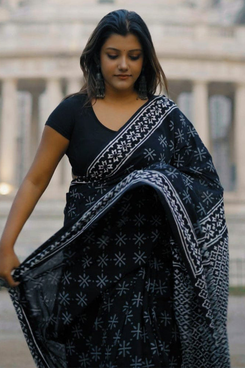 Gossamer 1-Minute Ready To Wear Black Cotton Saree
