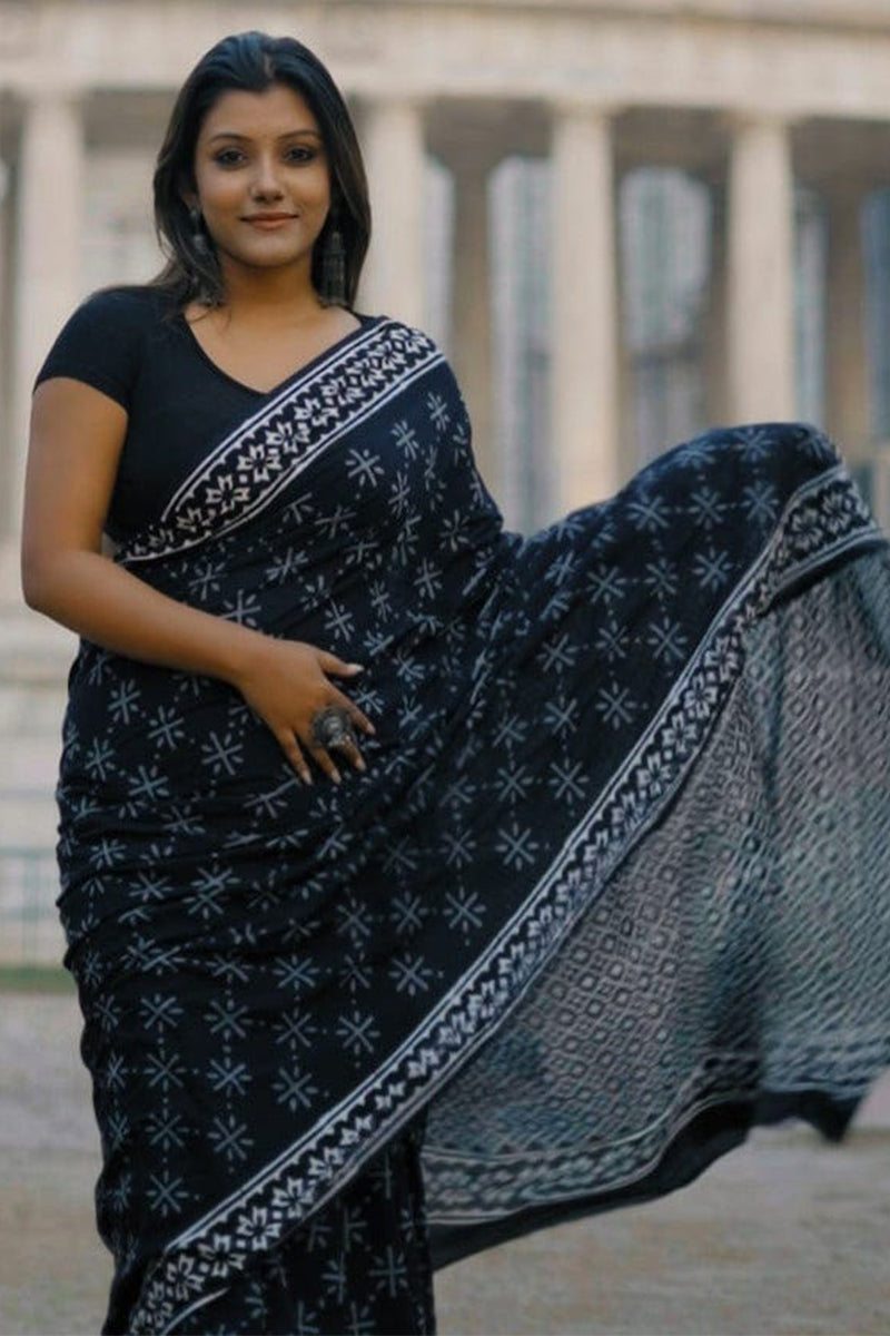 Gossamer 1-Minute Ready To Wear Black Cotton Saree