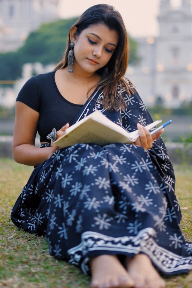 Gossamer 1-Minute Ready To Wear Black Cotton Saree