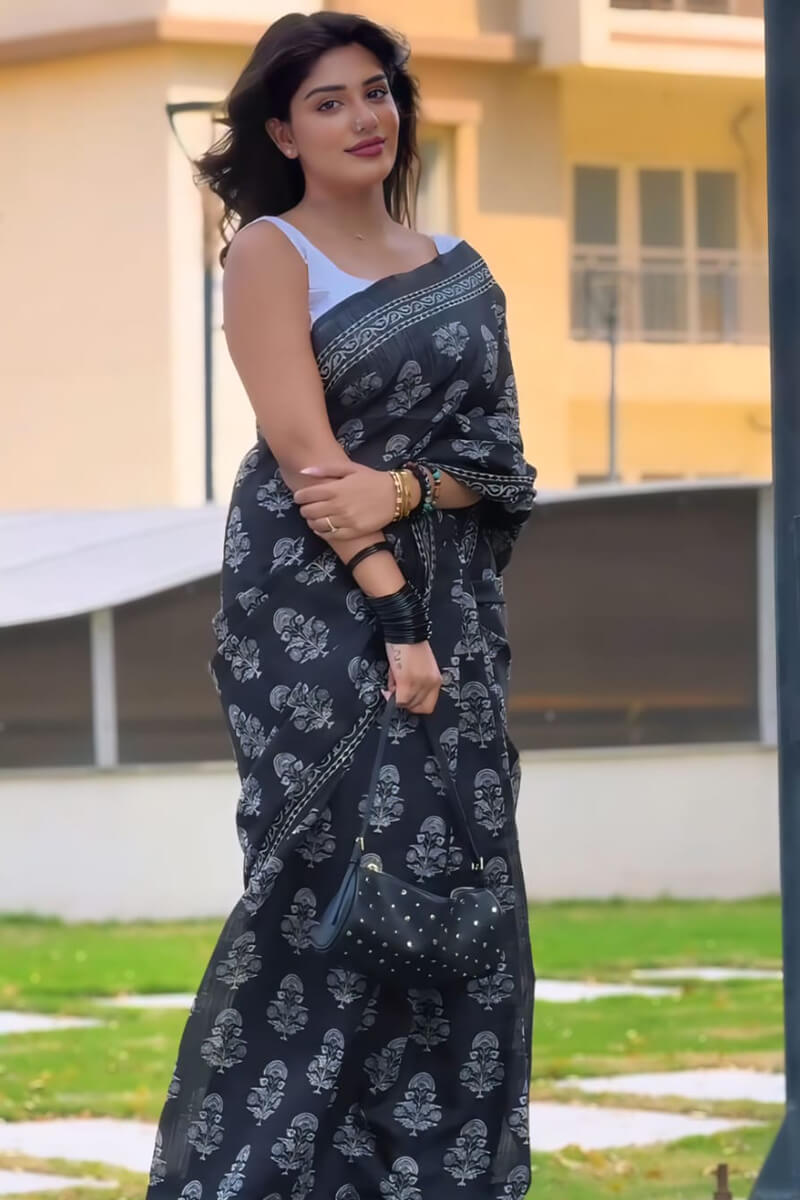 Desuetude 1-Minute Ready To Wear Black Cotton Saree