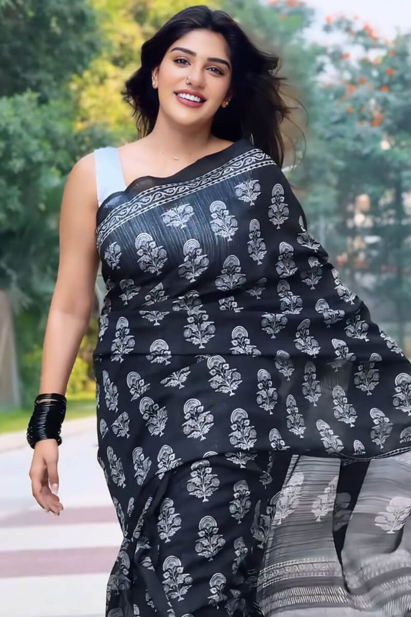 Desuetude 1-Minute Ready To Wear Black Cotton Saree