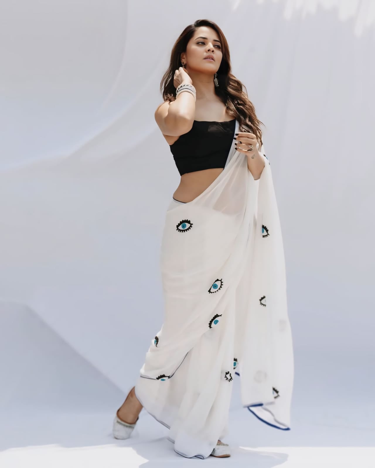 Intricate 1-Minute Ready To Wear White Georgette Saree