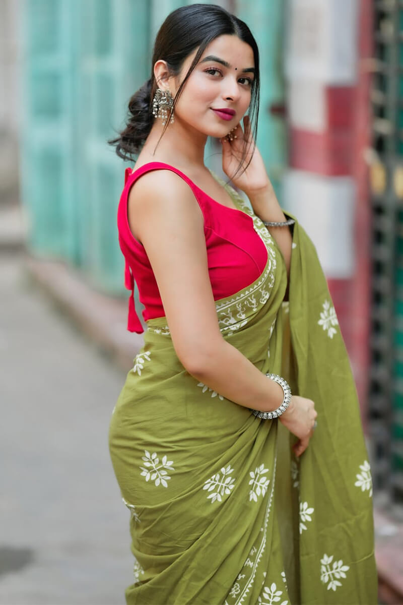 Inimitable 1 Minute Ready To Wear Green Mul Cotton Digital Printed Saree With Pocket