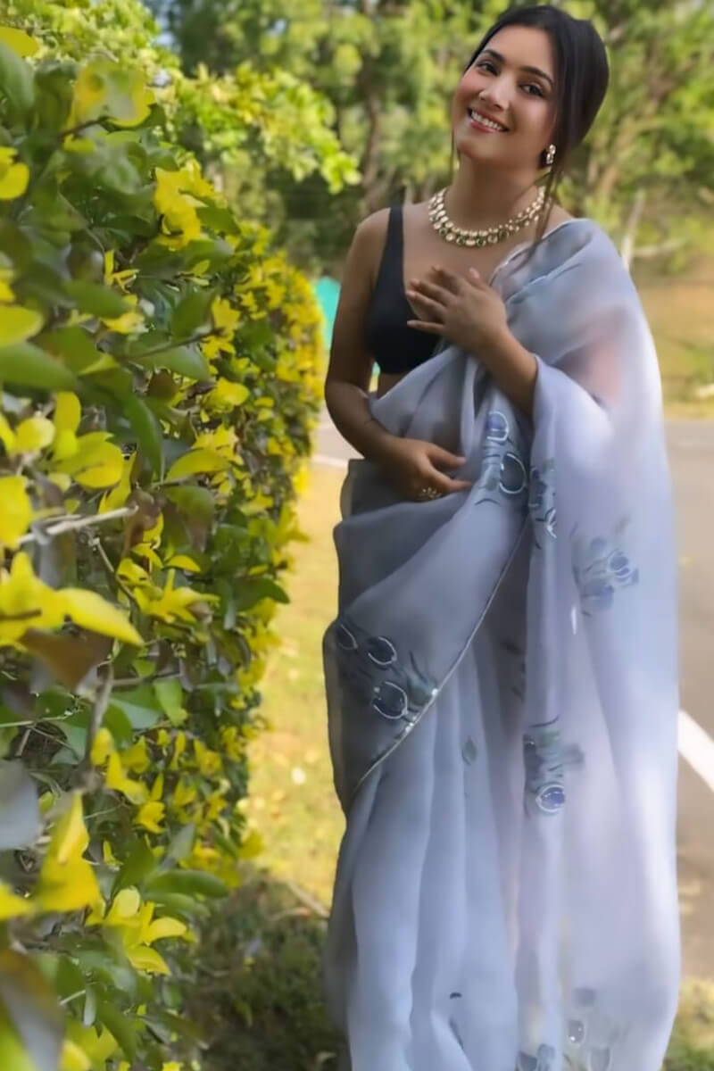 Fantabulous 1-Minute Ready To Wear Grey Organza Silk Saree